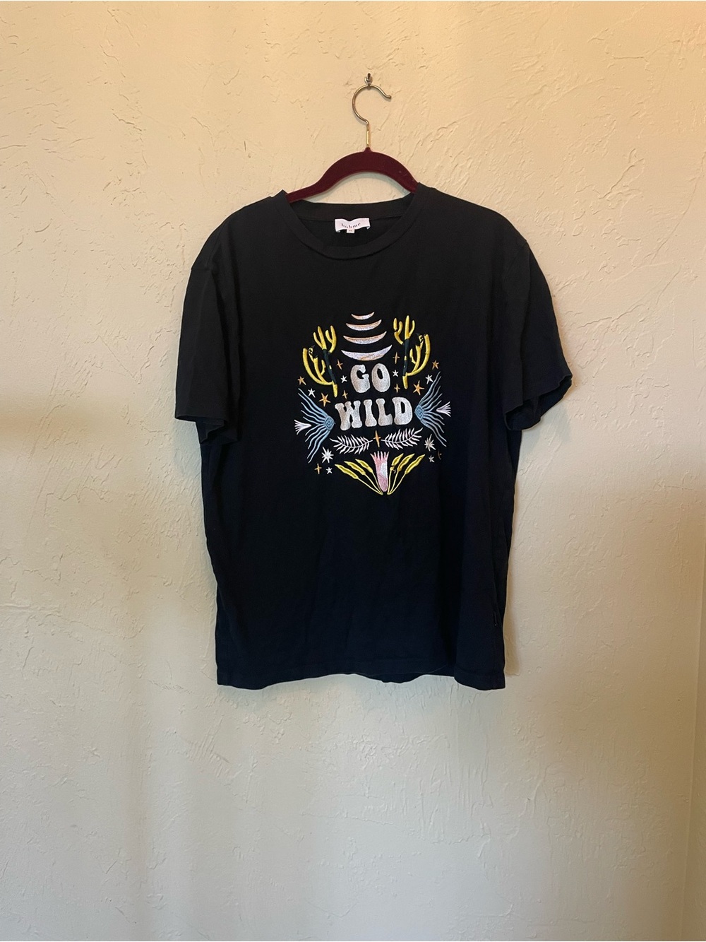 Go Wild Graphic Tee - Black